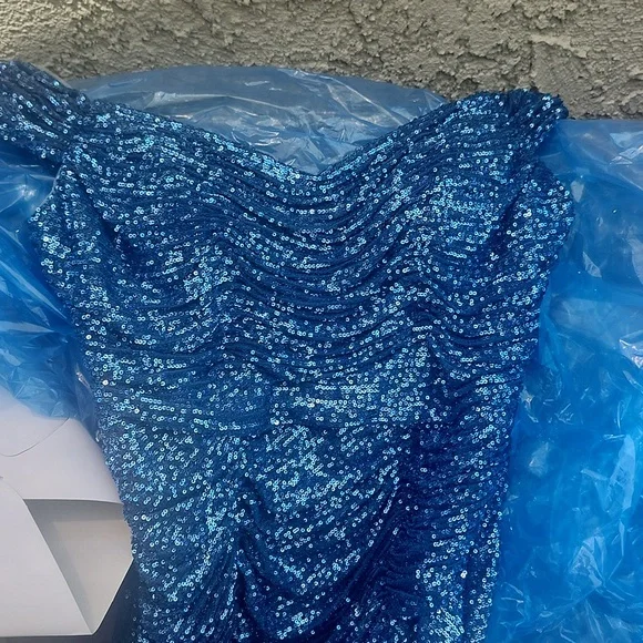 Sparkling Blue Sequin Dress. Size XL. Fits 6-10..ideal 8